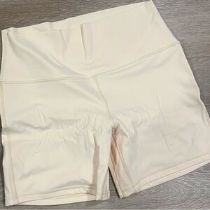 Lululemon butter cream align shorts